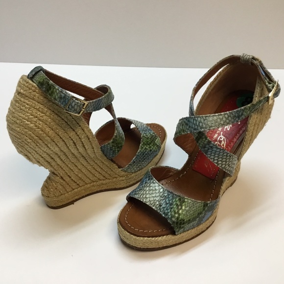 Paloma Barcelo Shoes - Statement Espadrille Wedges.  Paloma Barcelo’.